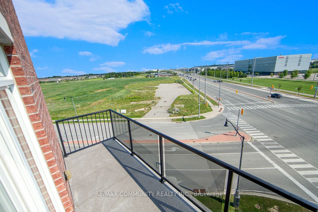 50 SKY Harbour Drive, #406
