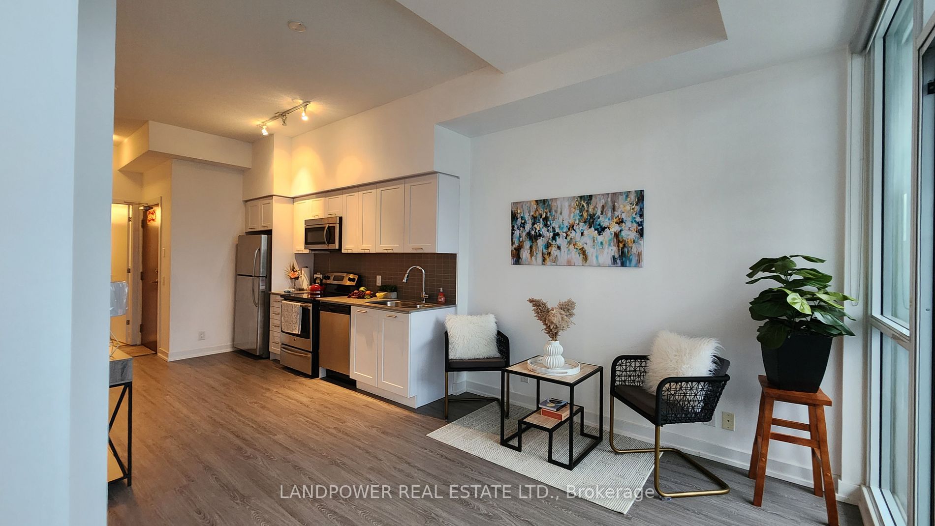 2200 Lake Shore Blvd W, #818