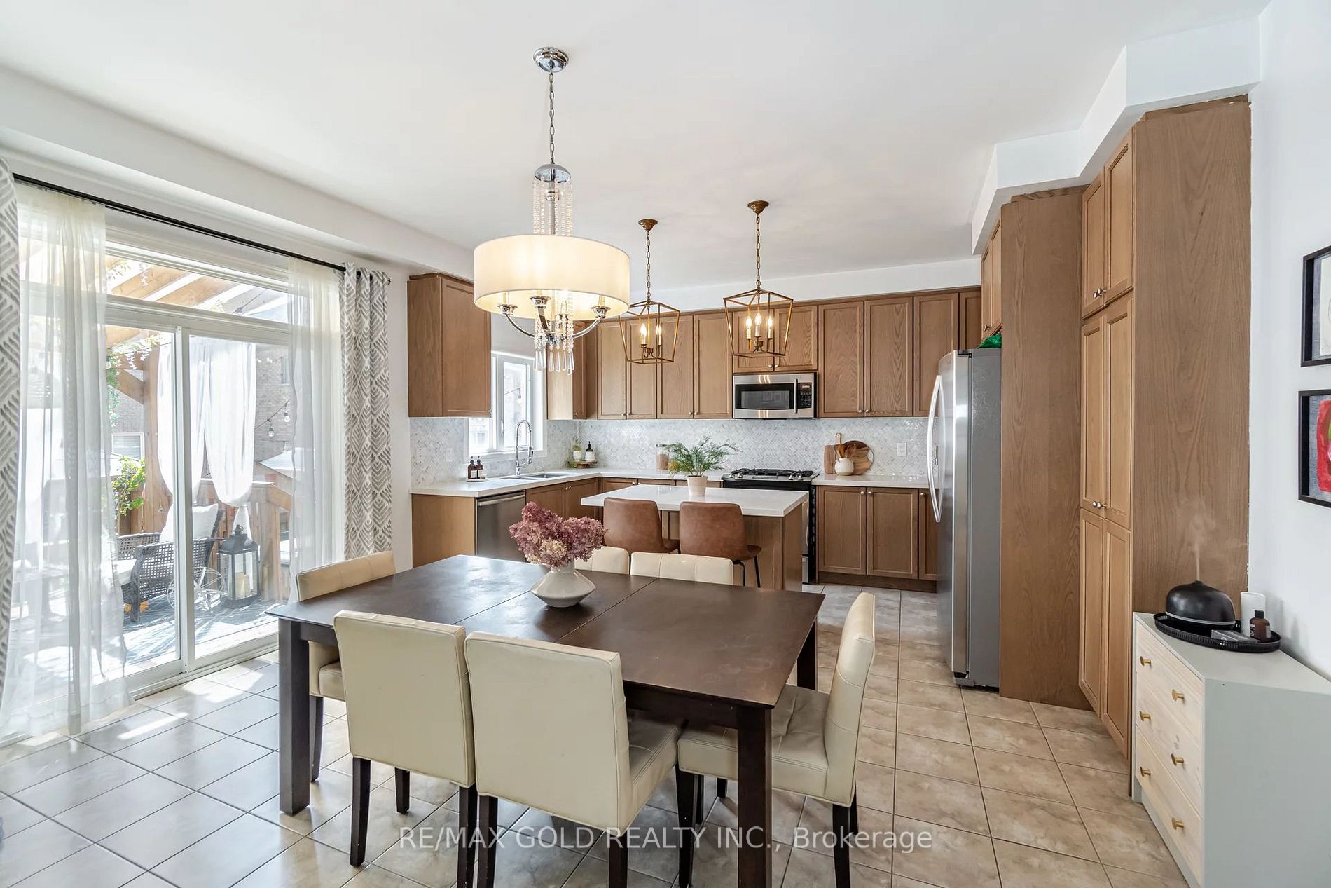 19 Lockport Crescent