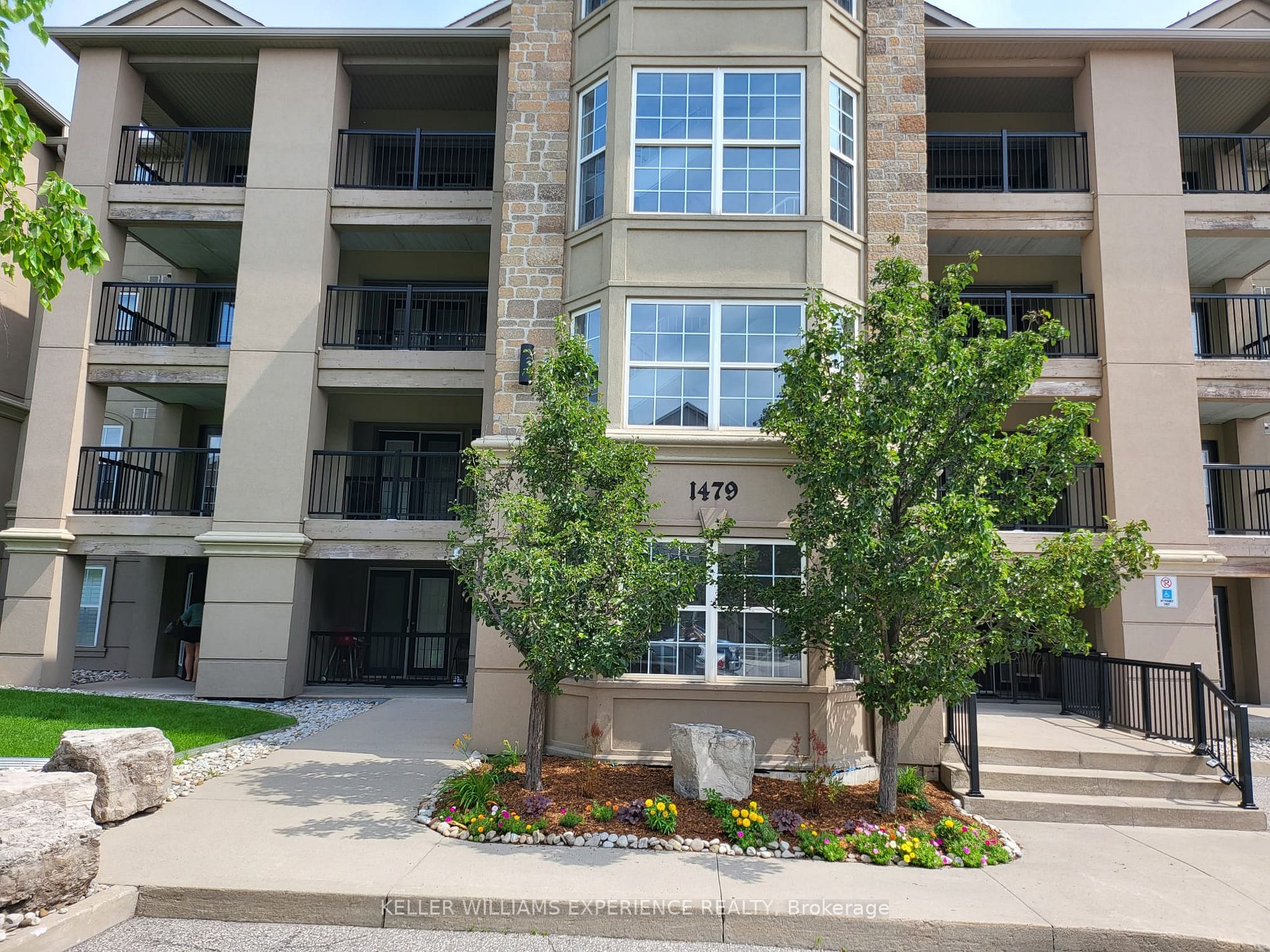 Listing W6740126 - Large Photo # 1