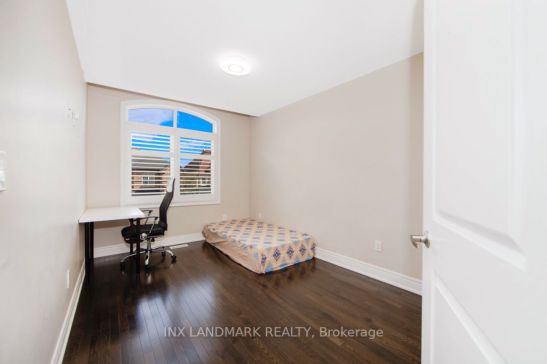 34 Wasaga Rd