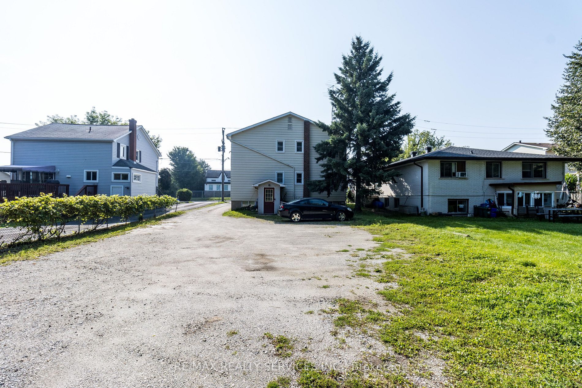 76 Maple Avenue