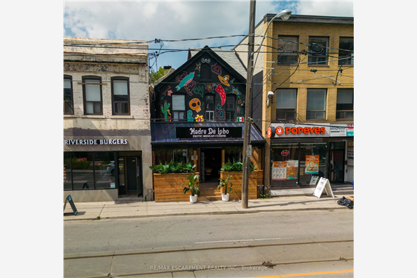 1226 King St W, Toronto