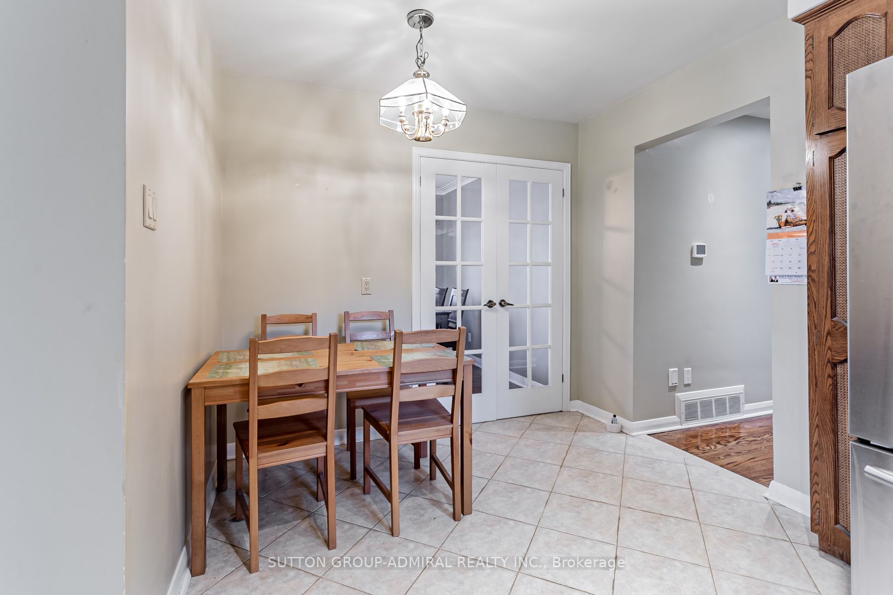 102 Cornwall Rd, #Upper