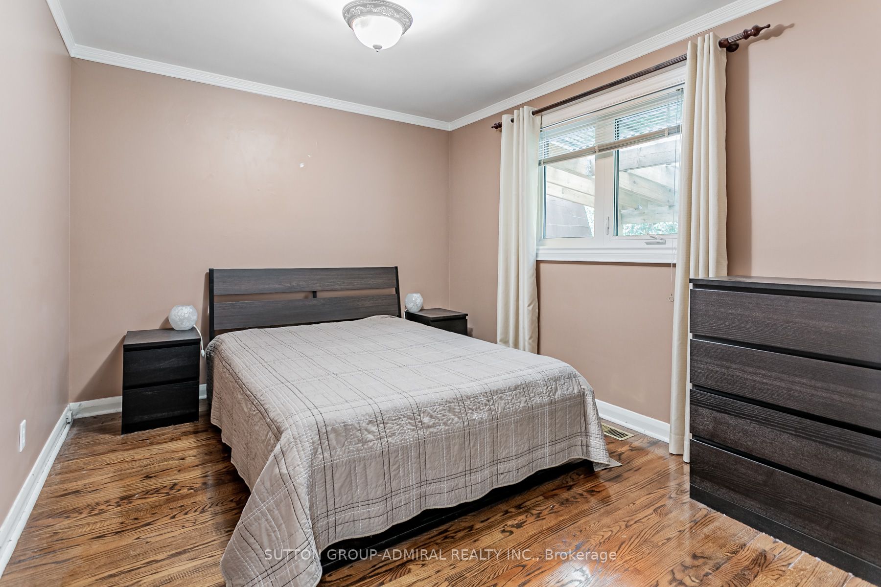 102 Cornwall Rd, #Upper