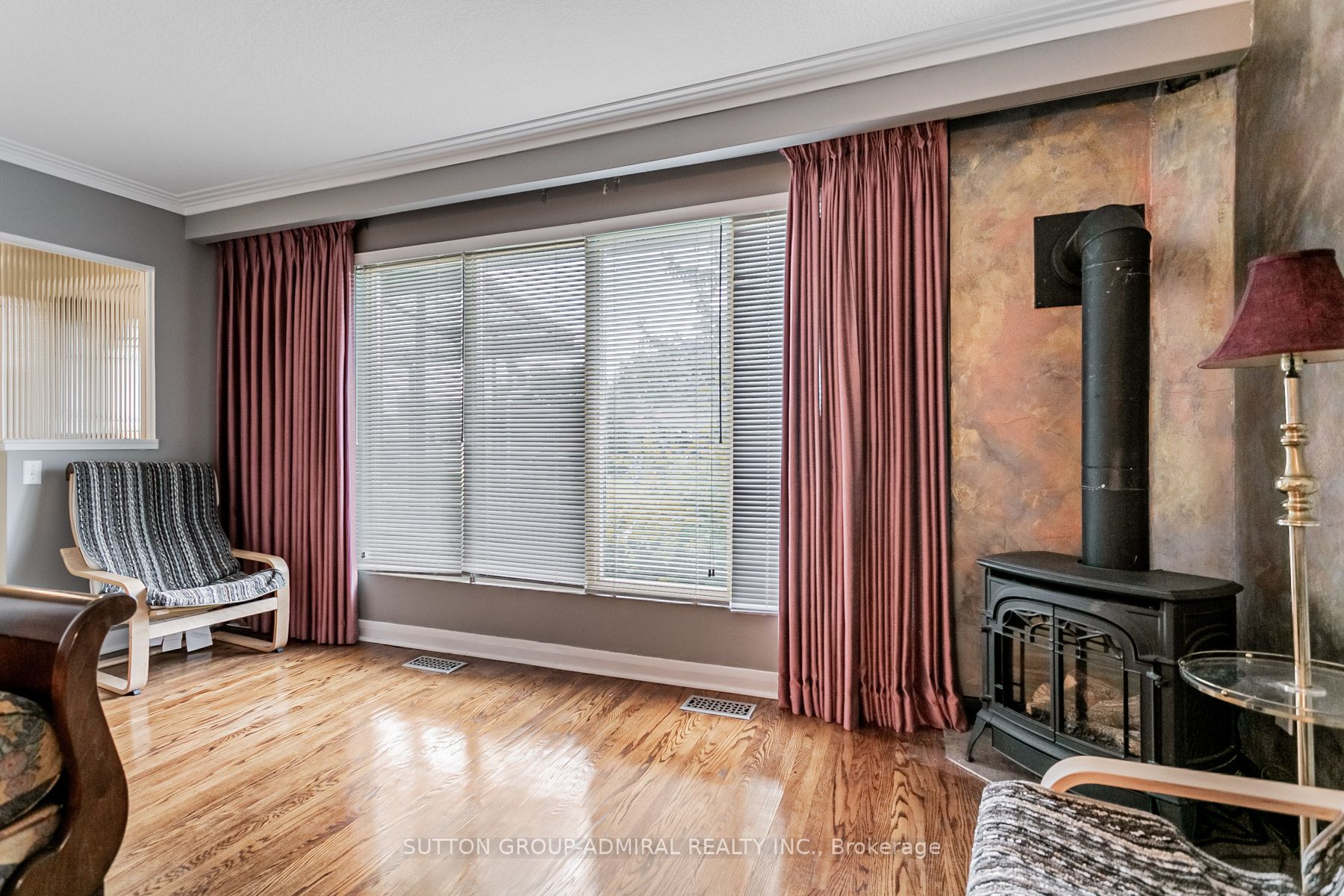 102 Cornwall Rd, #Upper