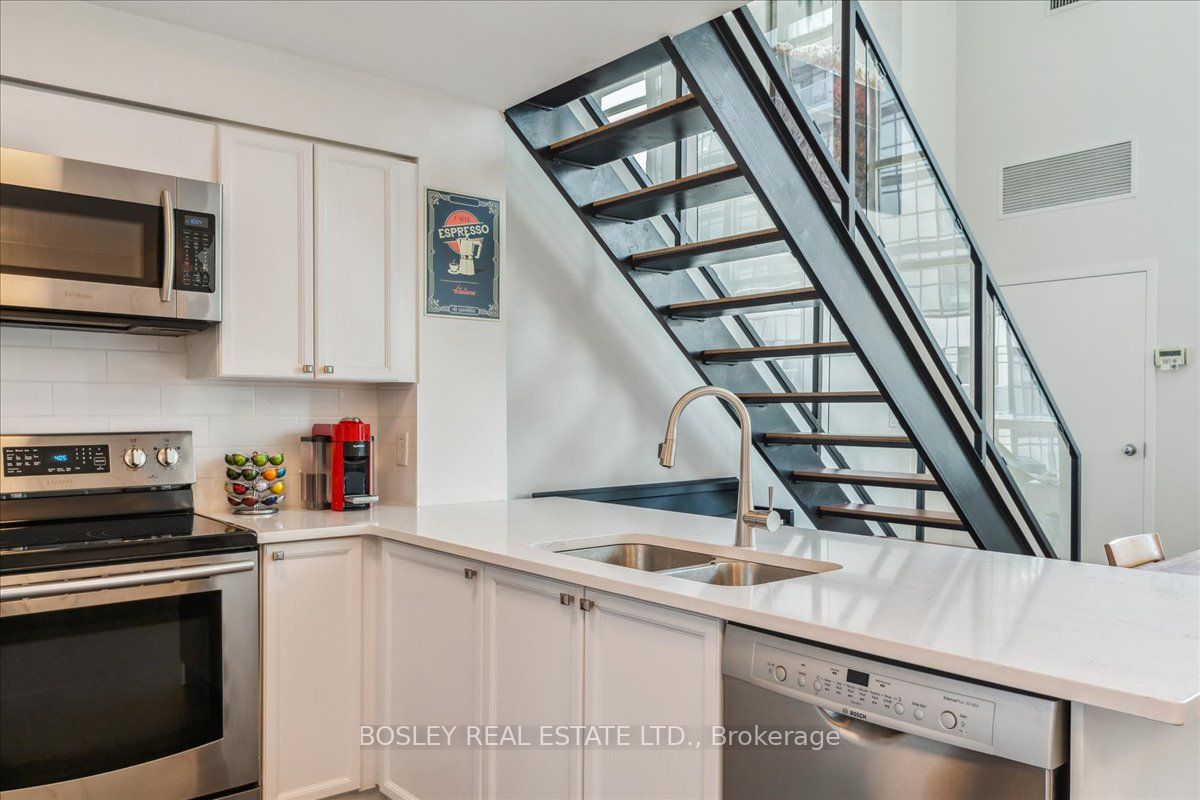 300 Manitoba Street, #215