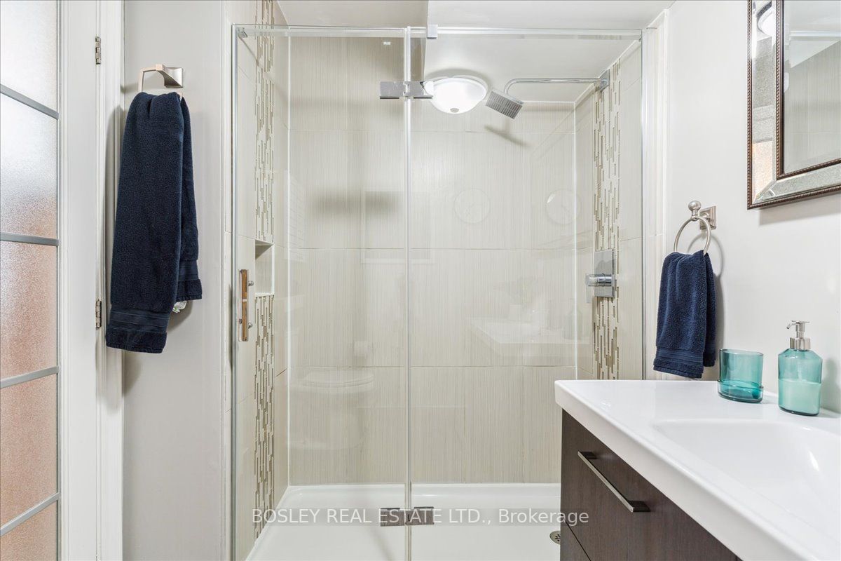 300 Manitoba Street, #215