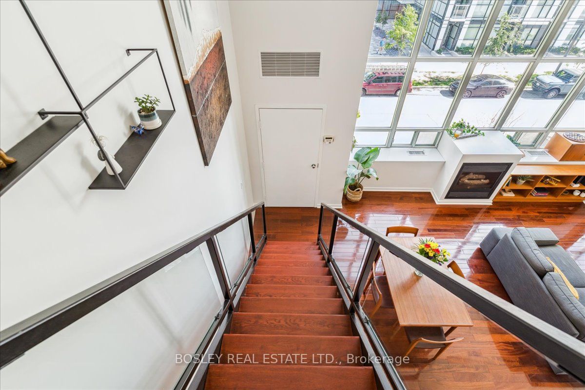 300 Manitoba Street, #215