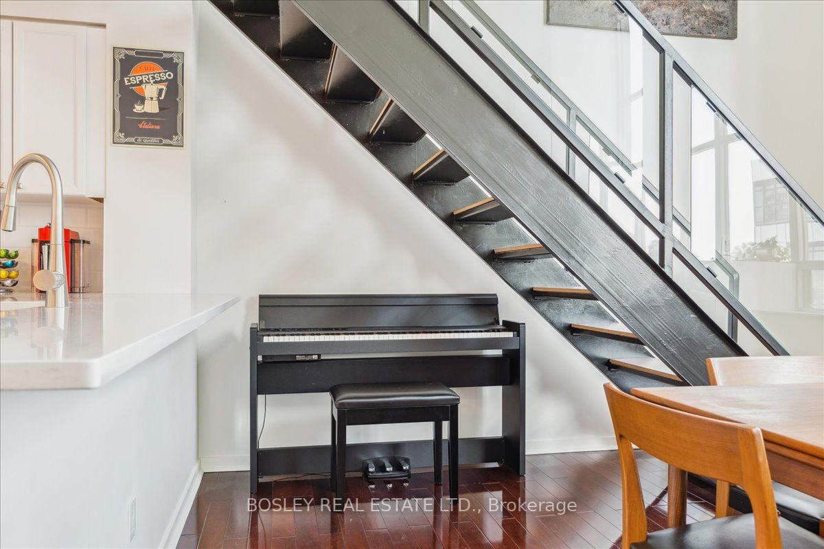 300 Manitoba Street, #215