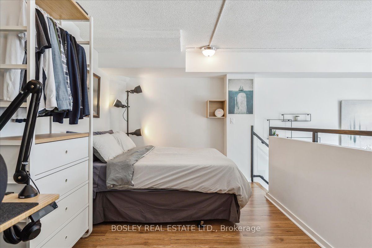 300 Manitoba Street, #215