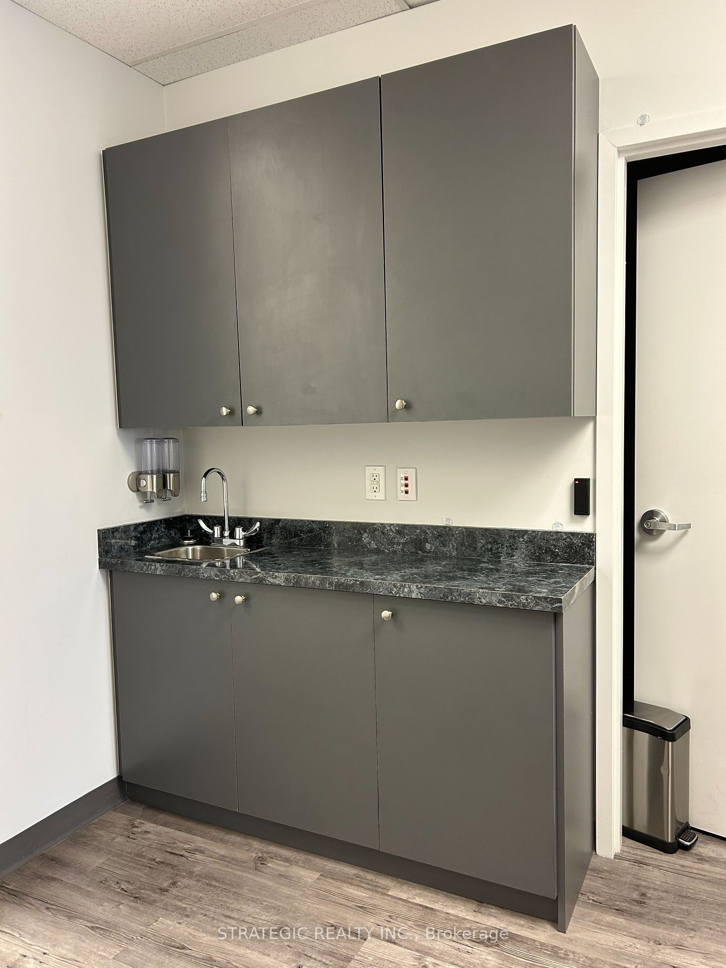 3075 Hospital Gate, #419