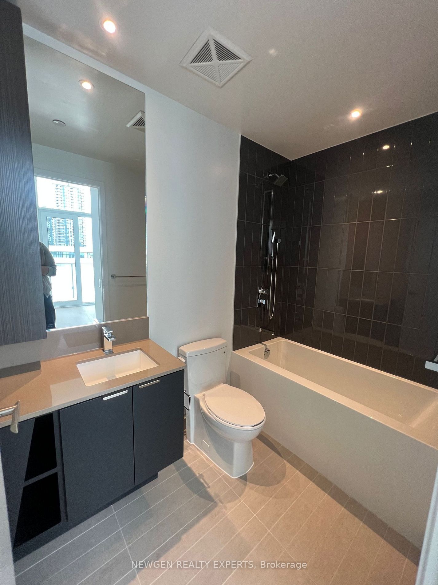 3883 Quartz Rd, #601