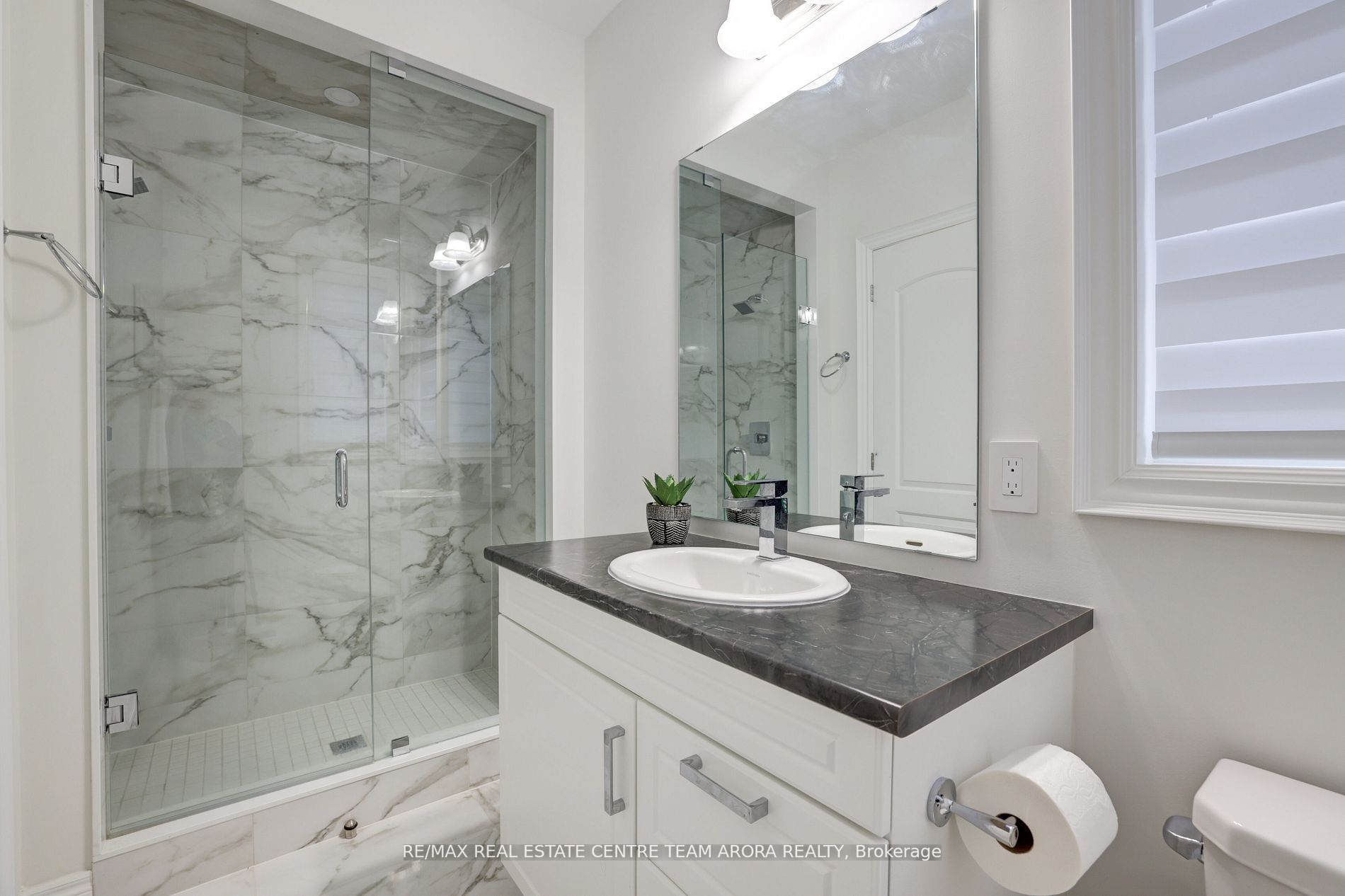 27 Rolling Acres Dr