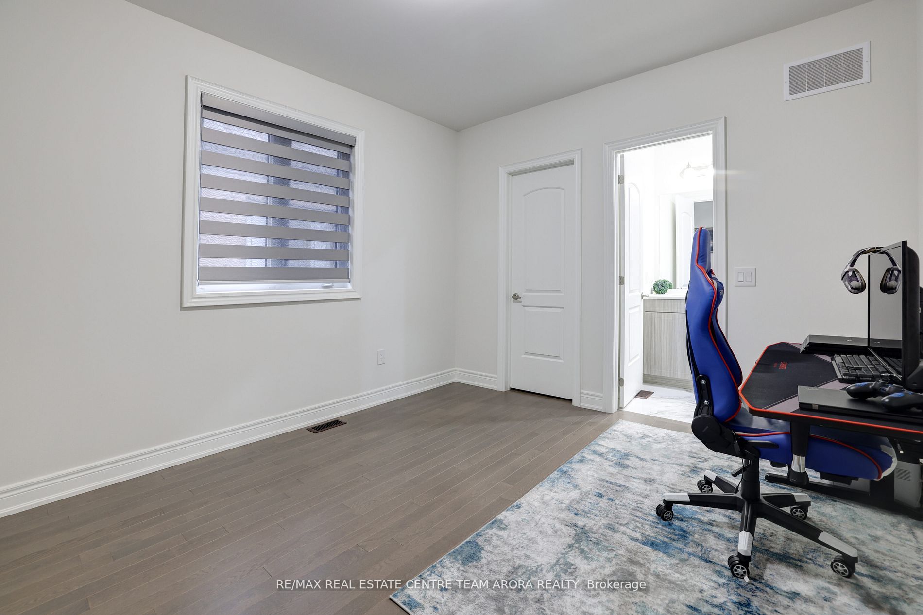 27 Rolling Acres Dr
