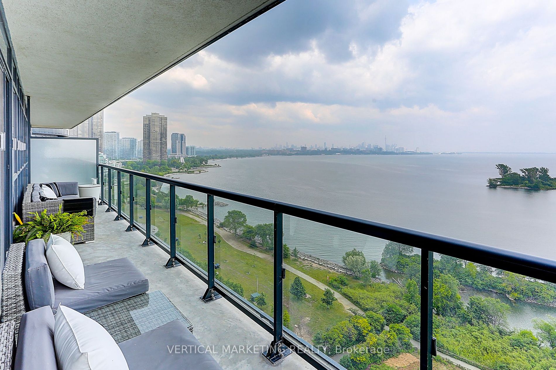 39 Annie Craig Drive, #1416