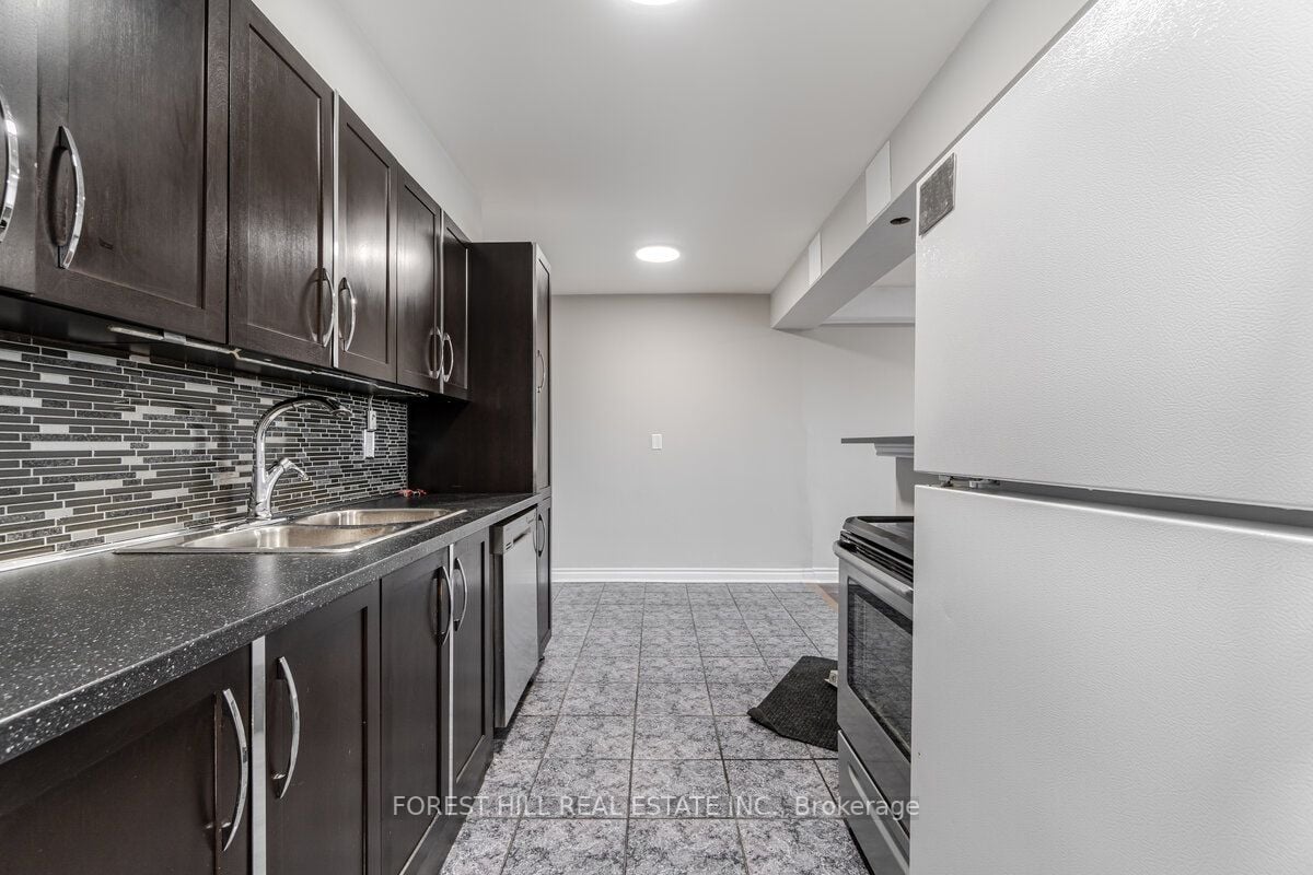 511 The West Mall, #503