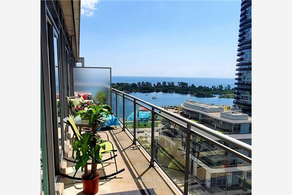 2121 Lake Shore Blvd W, Toronto