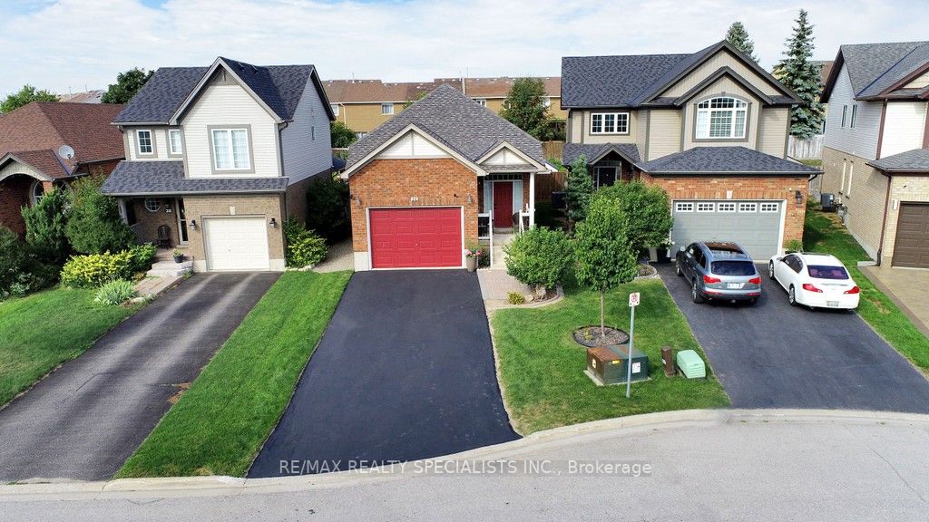 26 Murray Crt