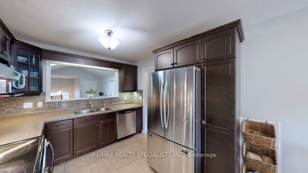 26 Murray Crt