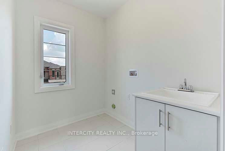 54 Jura Cres