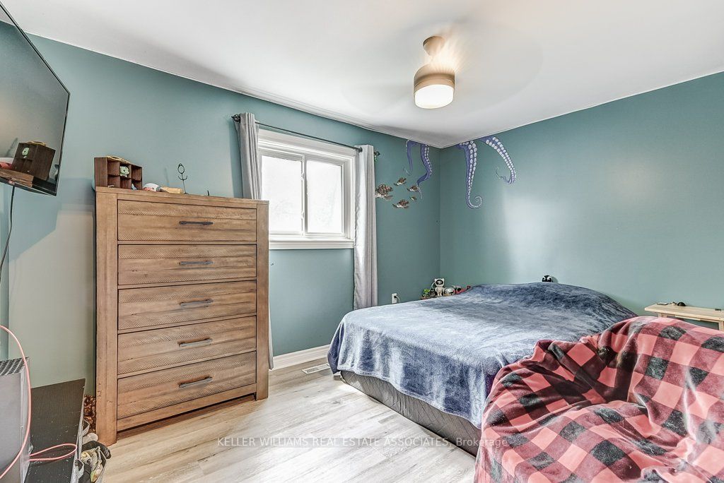 95 Avonmore Crescent