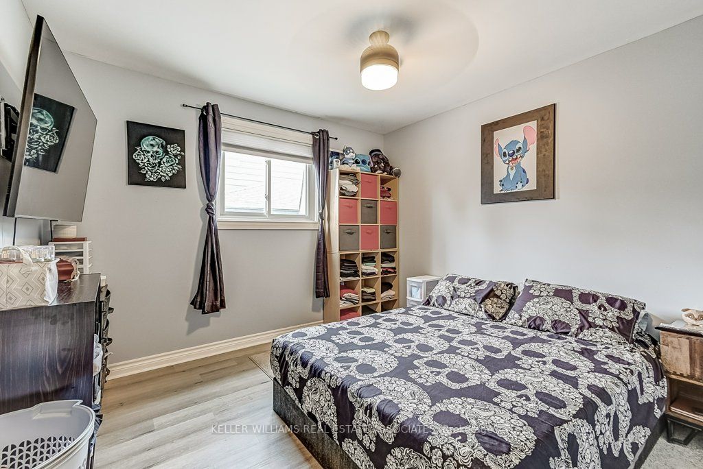 95 Avonmore Crescent