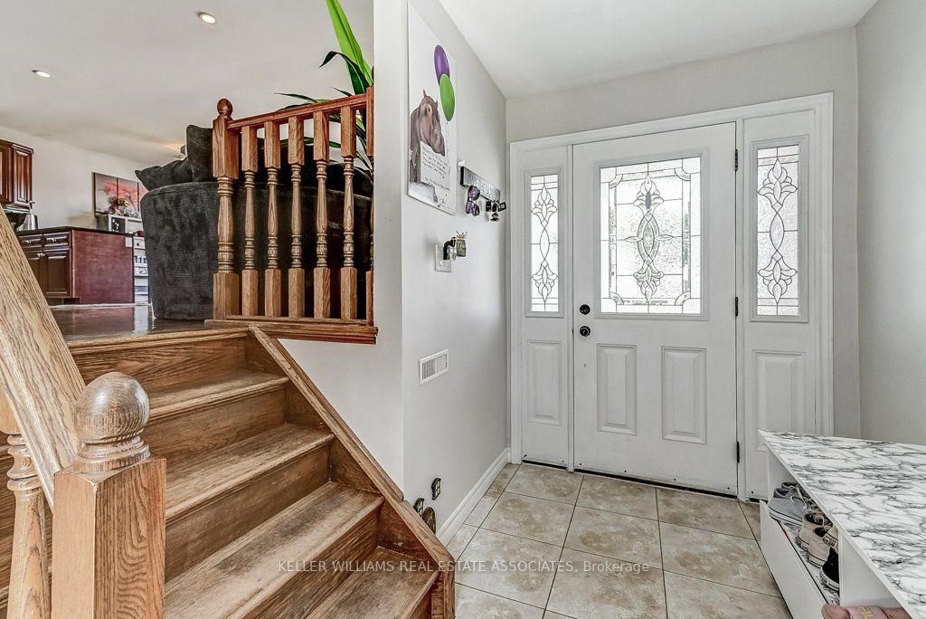 95 Avonmore Crescent