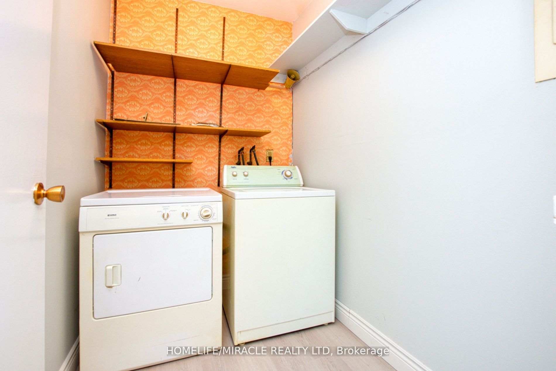 3533 Derry Road E, #801