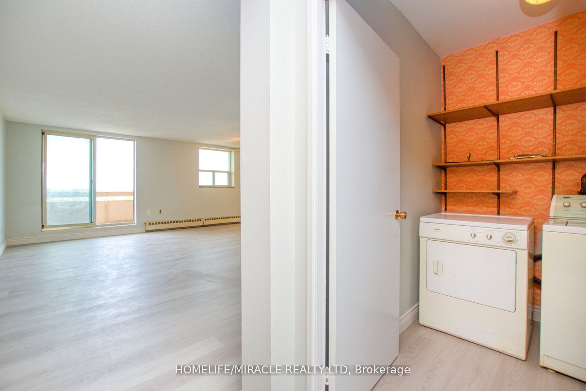 3533 Derry Road E, #801