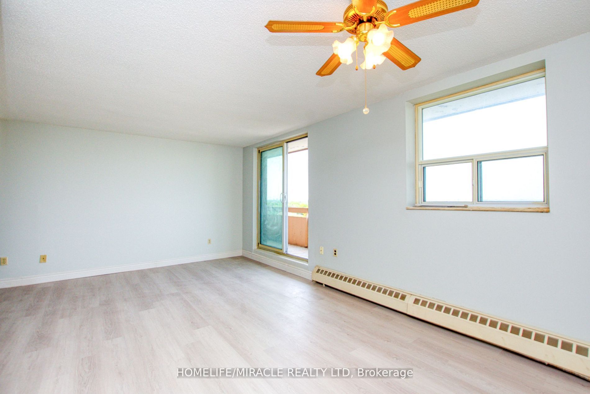 3533 Derry Road E, #801