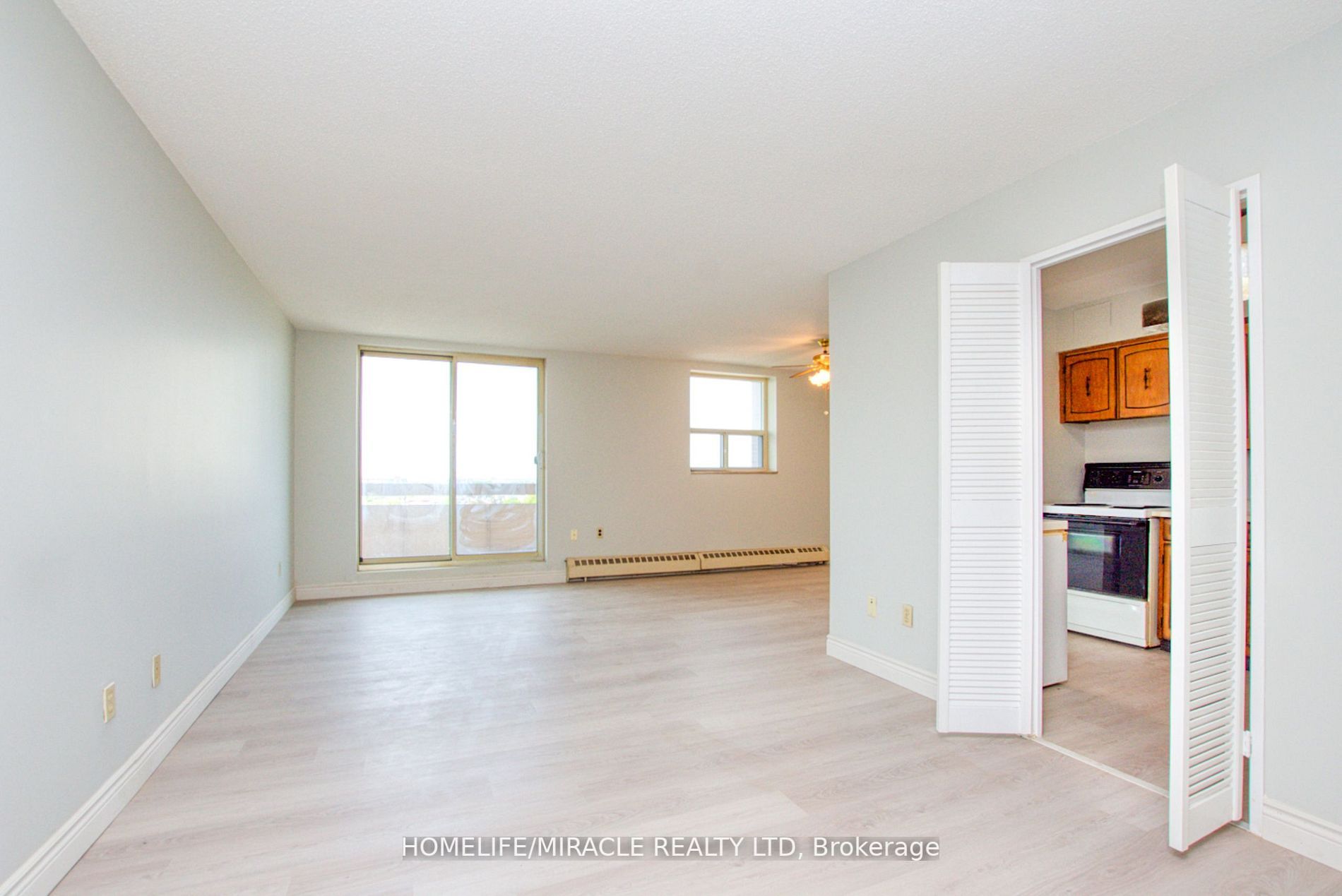 3533 Derry Road E, #801