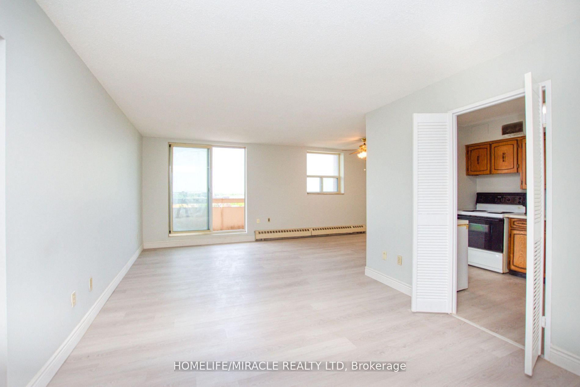 3533 Derry Road E, #801