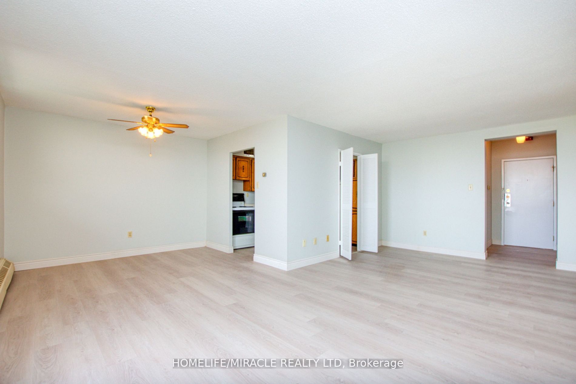 3533 Derry Road E, #801