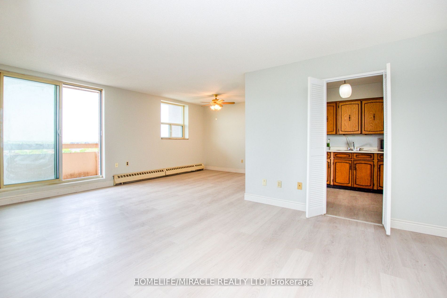 3533 Derry Road E, #801