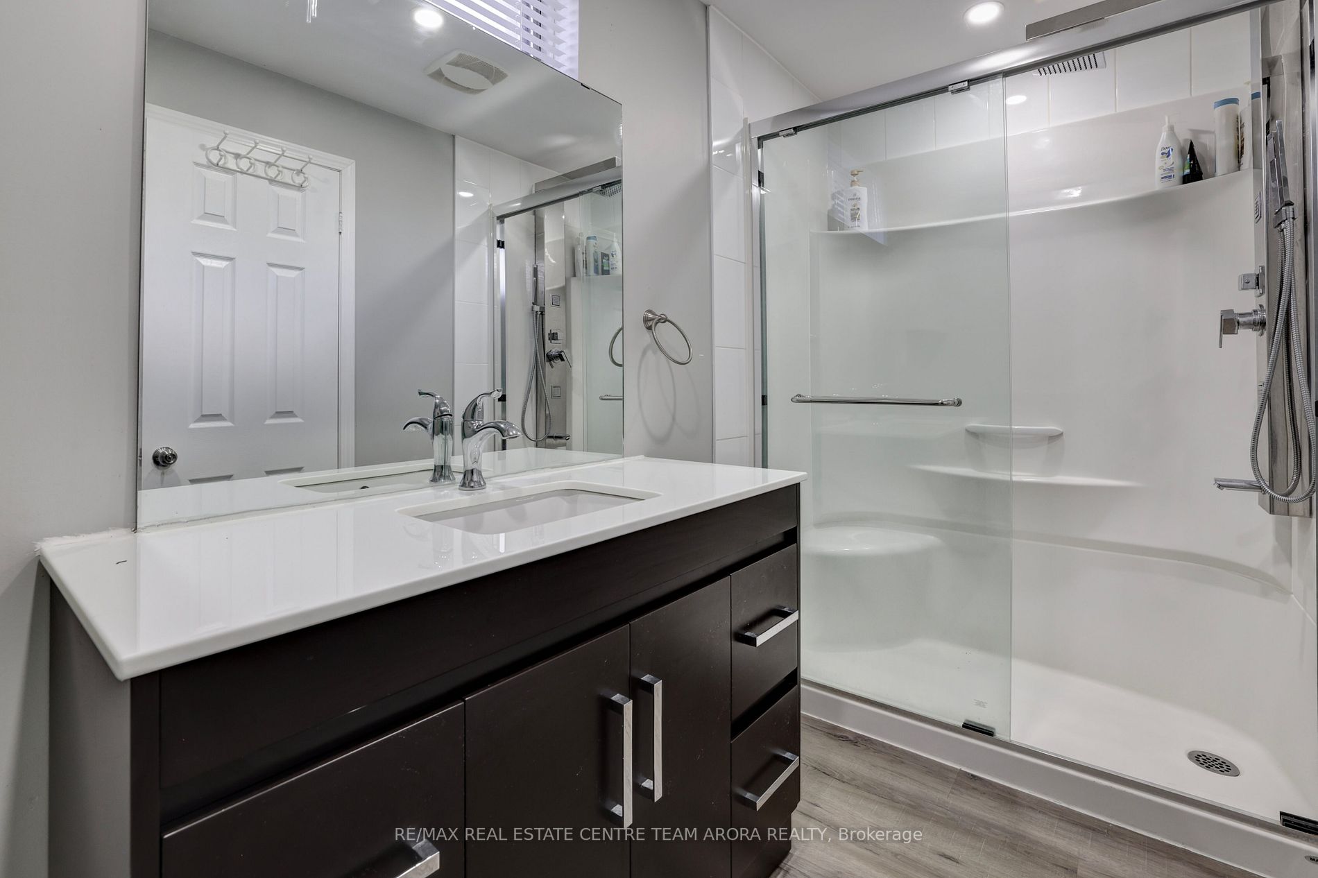 14 Huttonville Dr