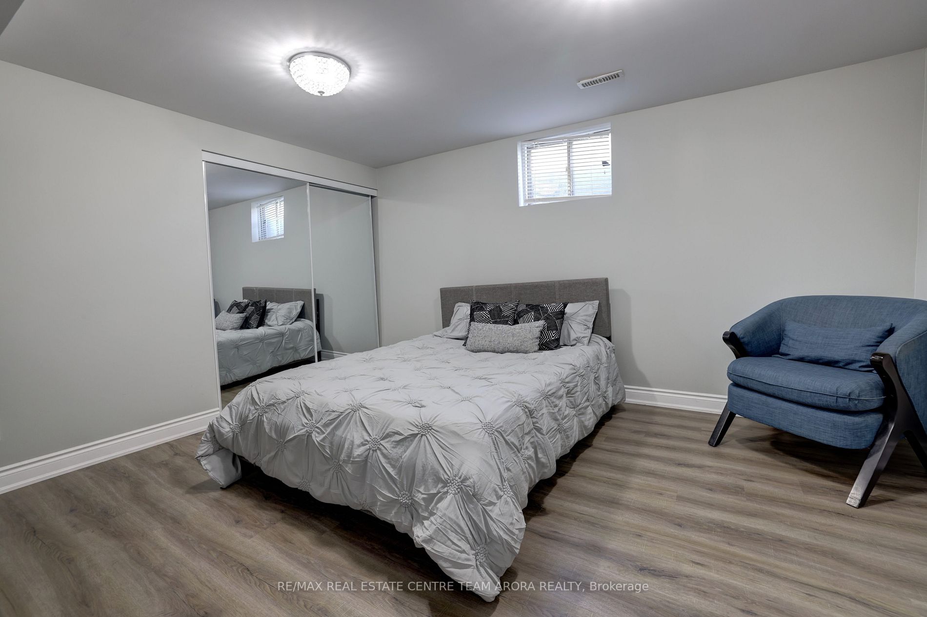 14 Huttonville Dr