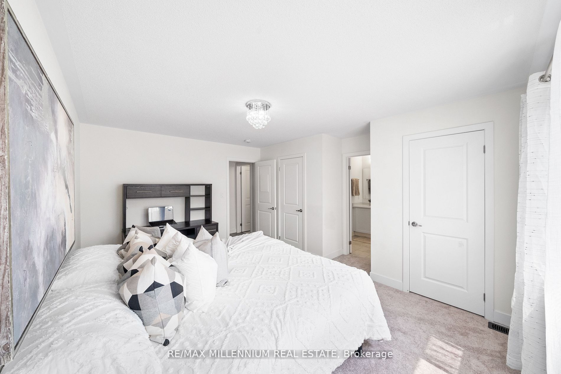 1554 Labine Pt