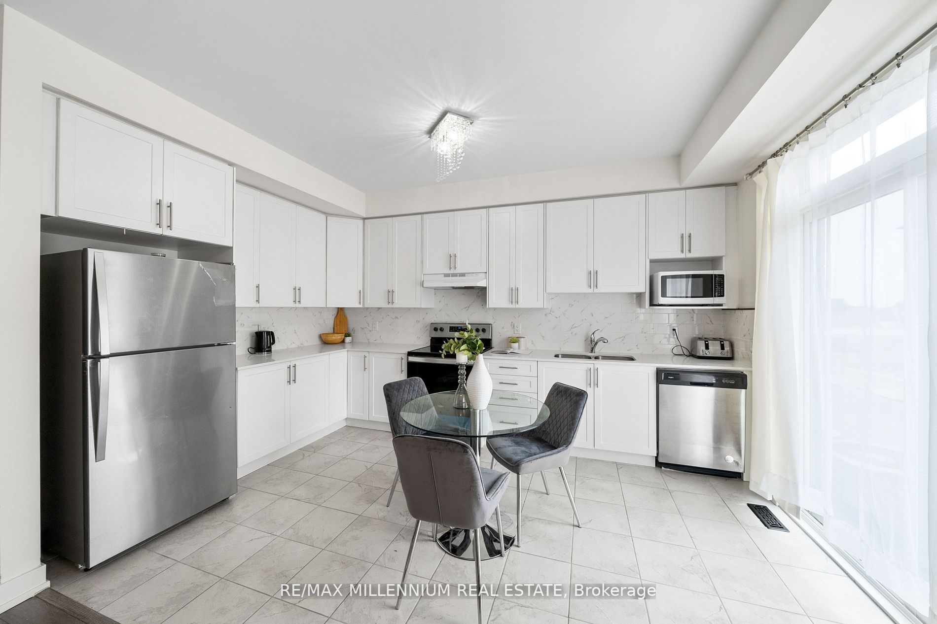 1554 Labine Pt
