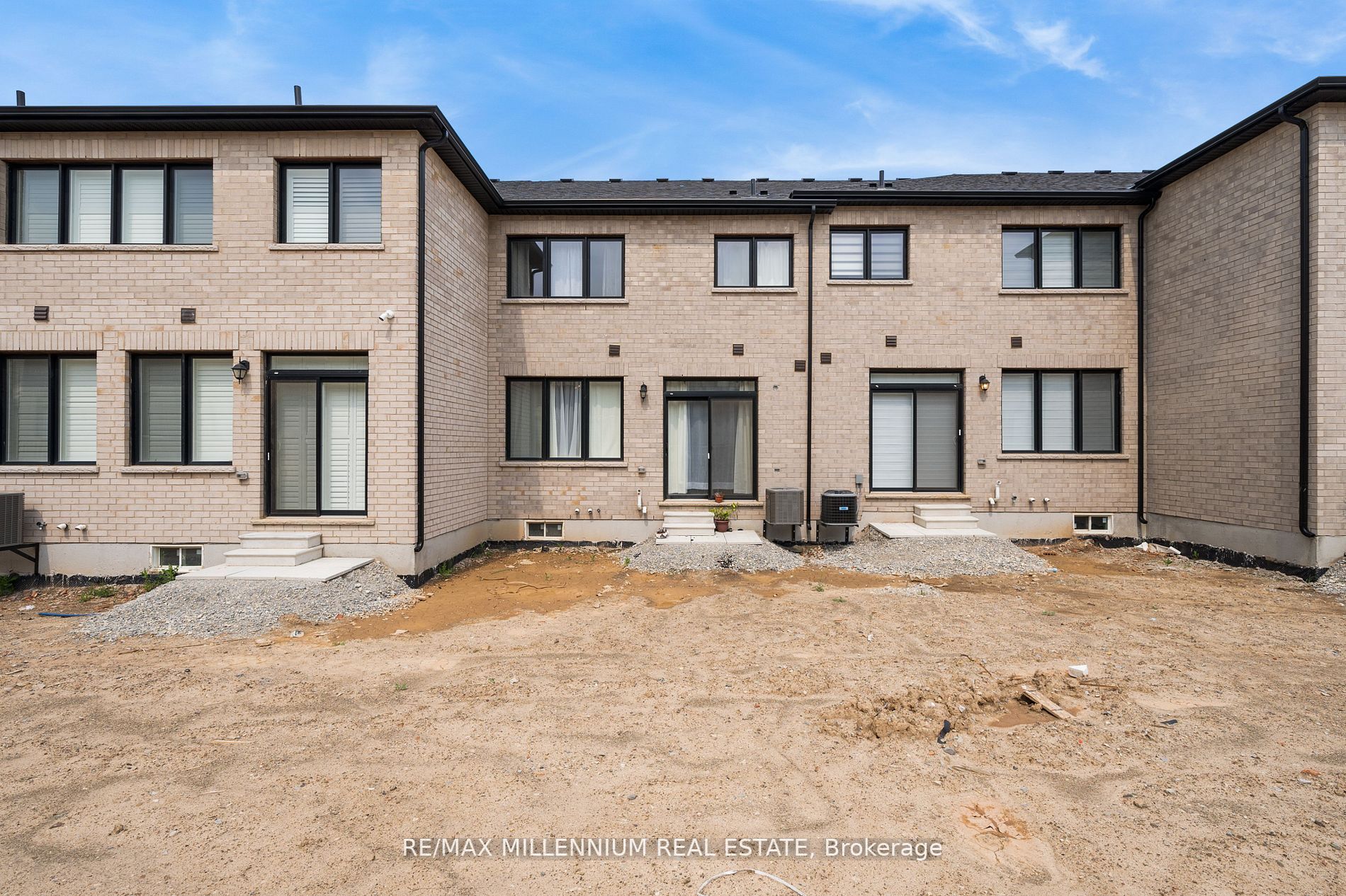 1554 Labine Pt