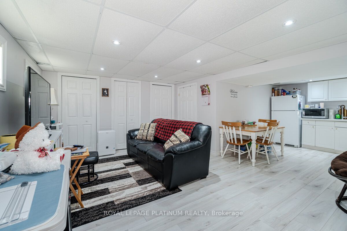 63 Faludon Dr