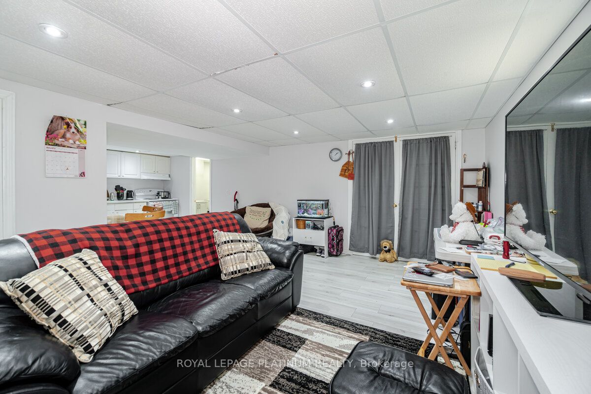 63 Faludon Dr