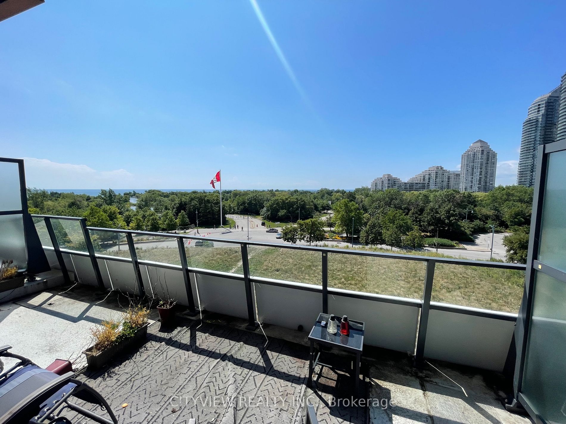 30 Shorebreeze Dr, #427