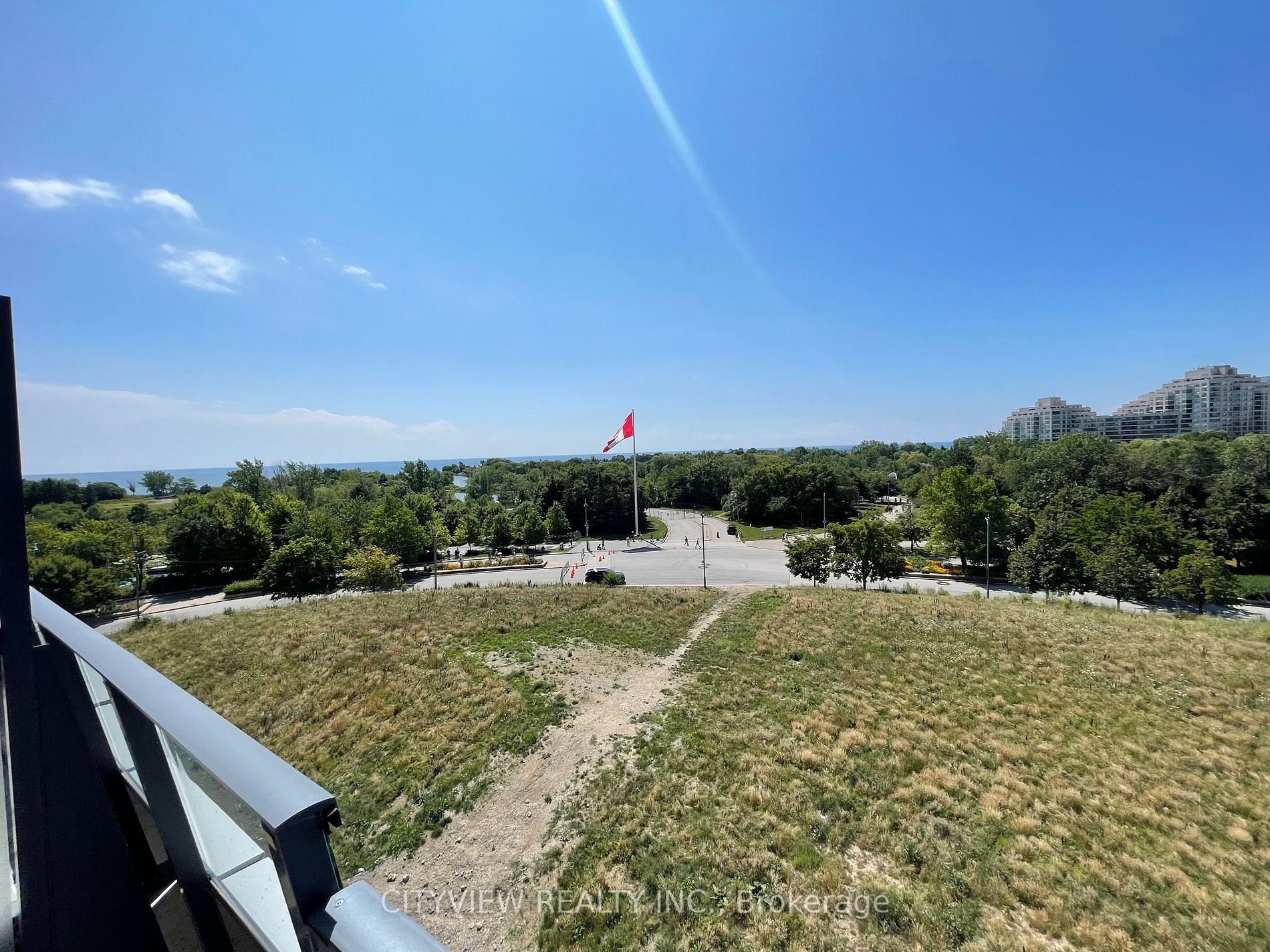 30 Shorebreeze Dr, #427