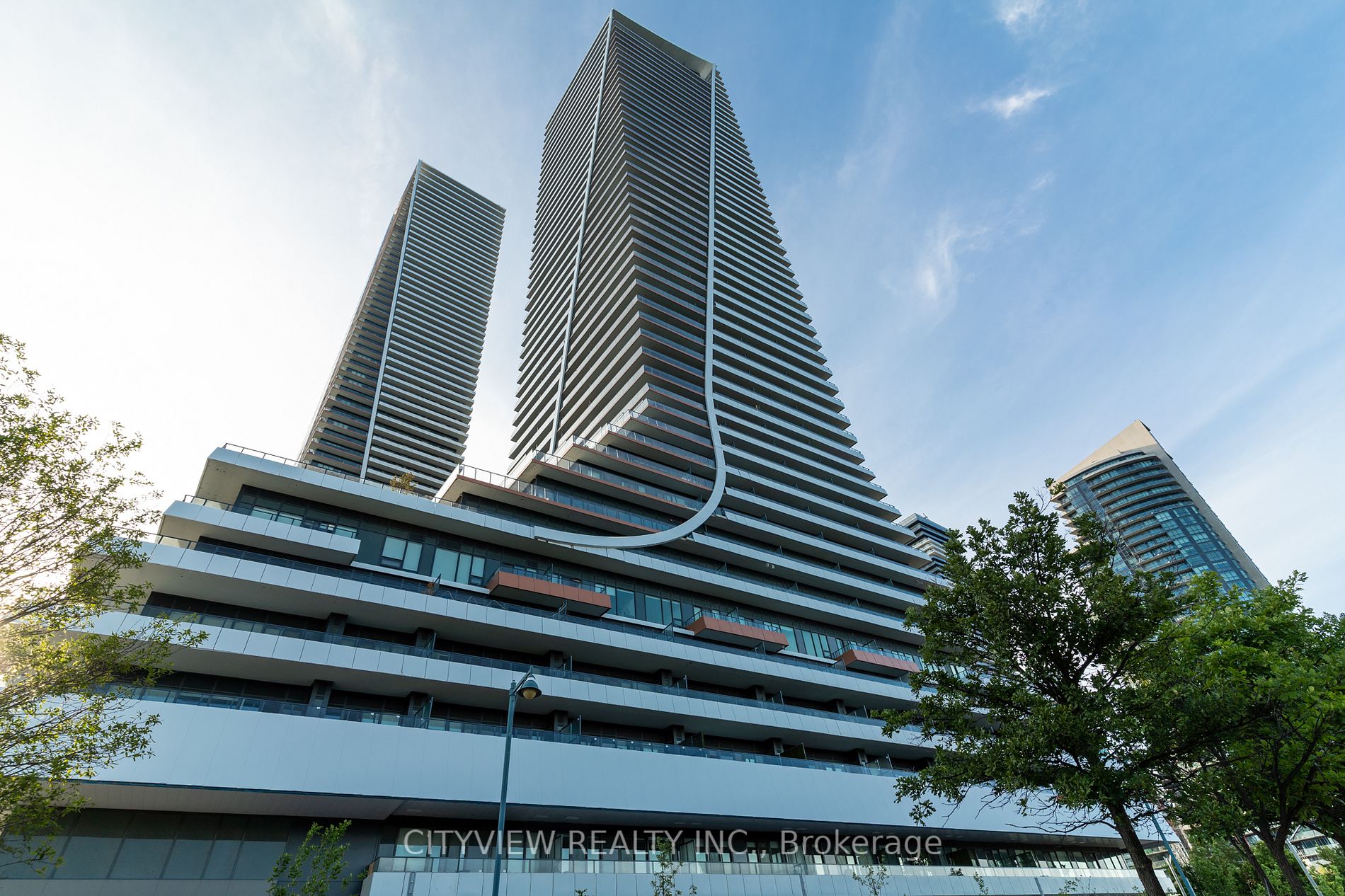 30 Shorebreeze Dr, #427