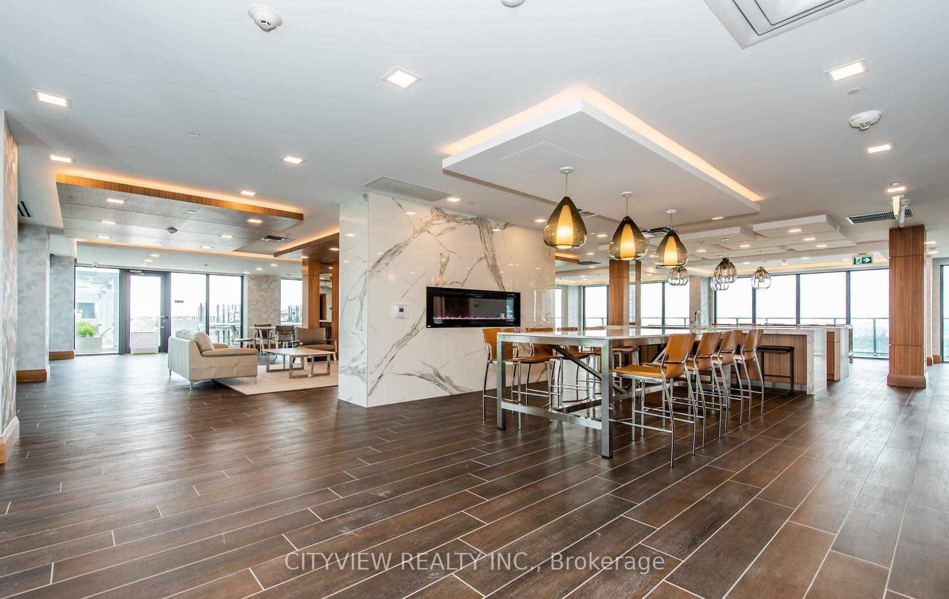 30 Shorebreeze Dr, #427