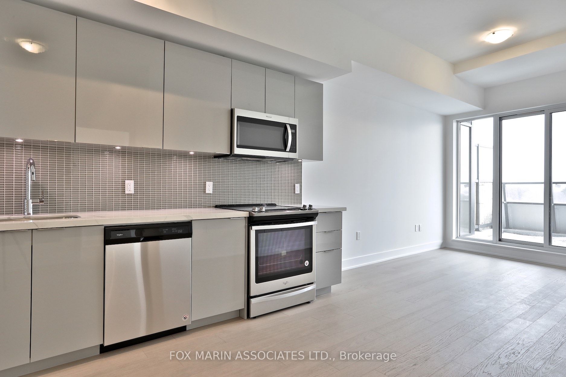 20 Shore Breeze Drive, #216