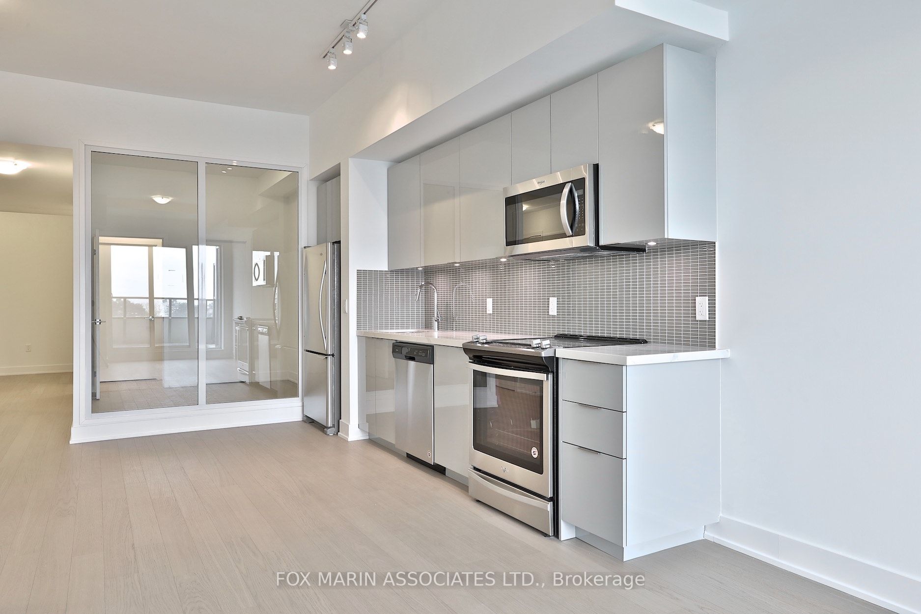 20 Shore Breeze Drive, #216
