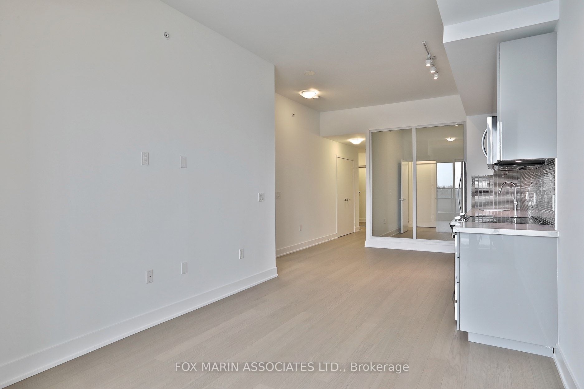 20 Shore Breeze Drive, #216
