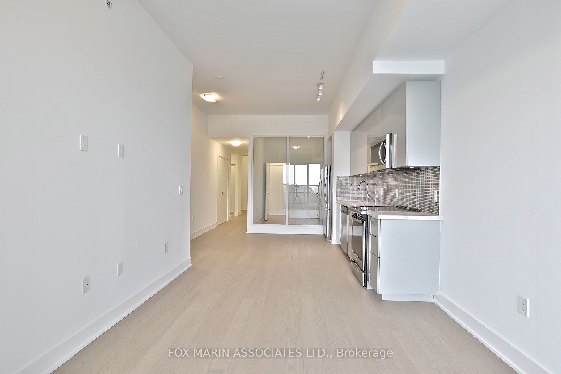 20 Shore Breeze Drive, #216